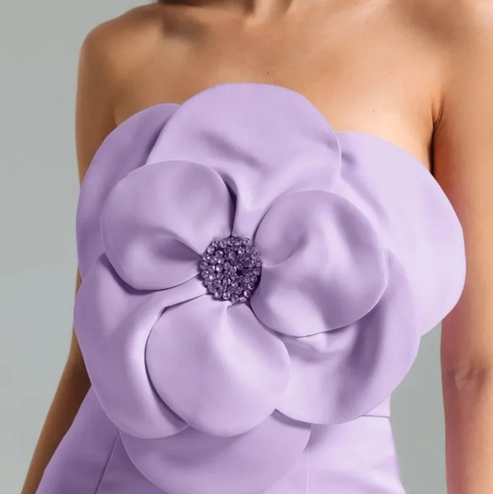 BELLA BARNETT LILAC FLOWER STRAPLES TOP NWT SIZE LARGE - Picture 2 of 13